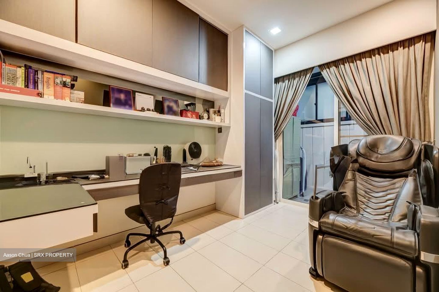 Luxus Hills (ph 7) (D28), Terrace #601556901